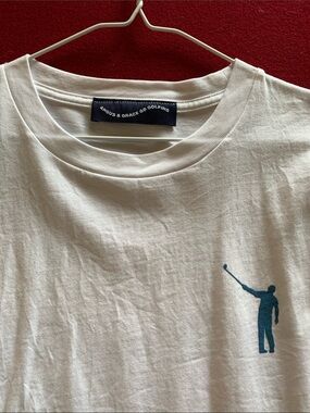 Angus & Grace Men's White Short-Sleeve Golf Tee with Blue Golfer Logo